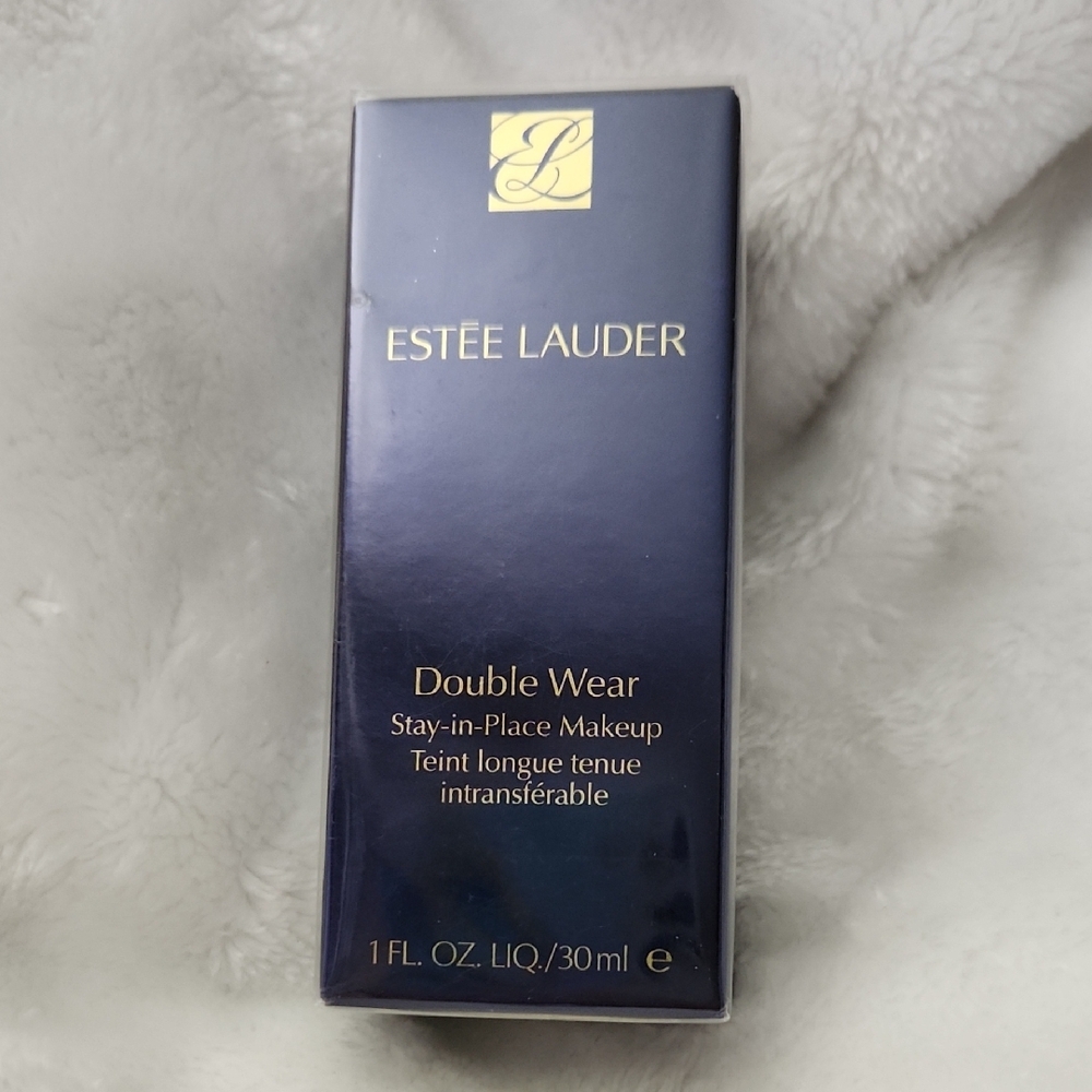 Estee Lauder Double Wear Stay-in-Place Makeup 9N1 Ebony - 1FL. OZ.